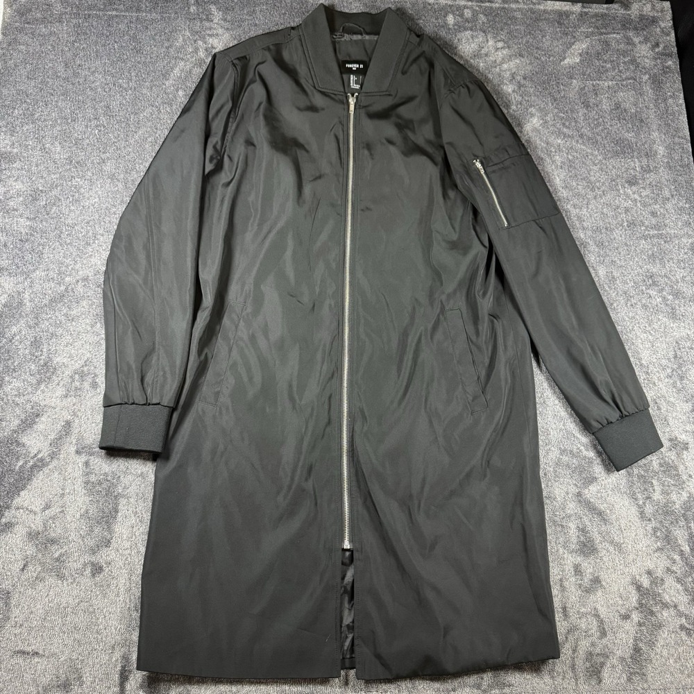 Forever 21 Men's Large Black Long Zippered Coat Jacket Lightweight Polyester‎